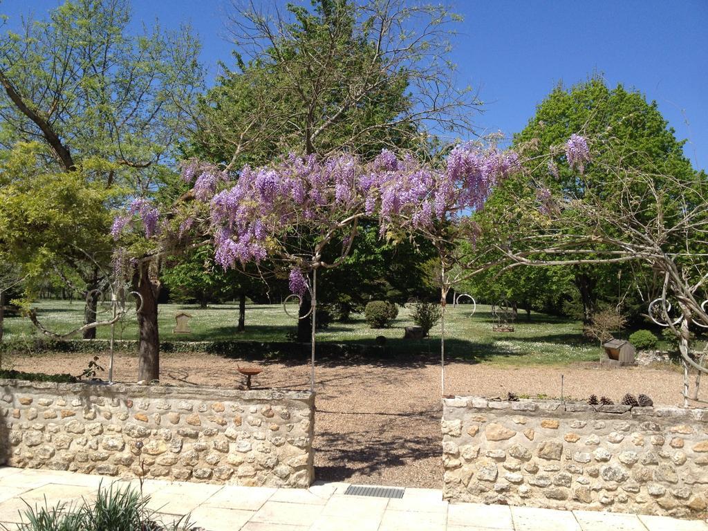 La Marelle Bed & Breakfast Avrille-les-Ponceaux Room photo