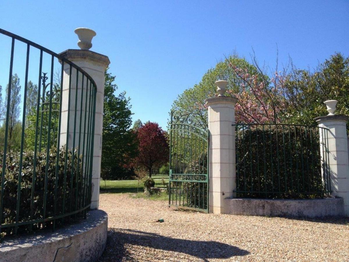 La Marelle Bed & Breakfast Avrille-les-Ponceaux Exterior photo